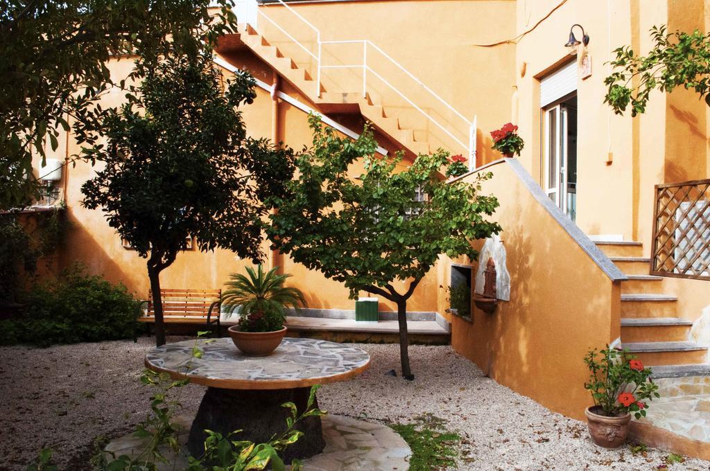 Il Giardinetto Guest House Civitavecchia Exterior photo