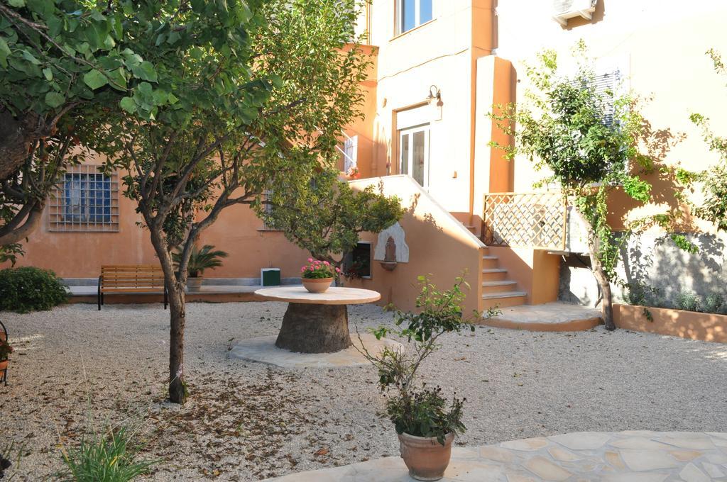 Il Giardinetto Guest House Civitavecchia Exterior photo